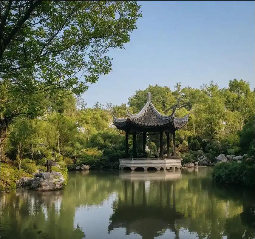 鹤山以蓝餐饮有限公司